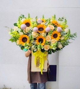 Giỏ Hoa Hướng Dương Chúc Mừng LG152